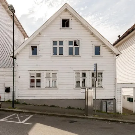 Apartment Sigrun's Home, 2 Bedroom Apt. In The Heart Of