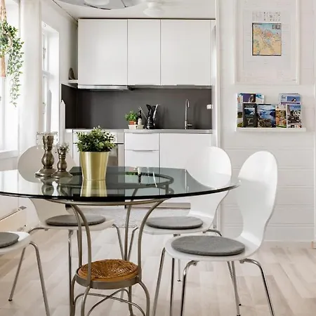 Sigrun's Home, 2 Bedroom Apt. In The Heart Of Apartment