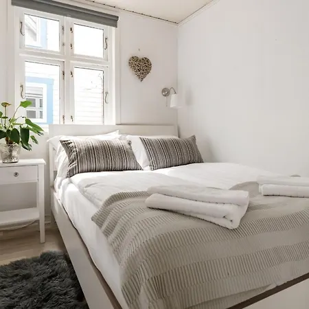 Sigrun's Home, 2 Bedroom Apt. In The Heart Of Apartment